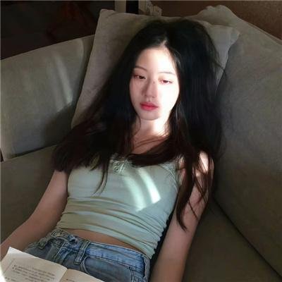 深蓝色的夜晚